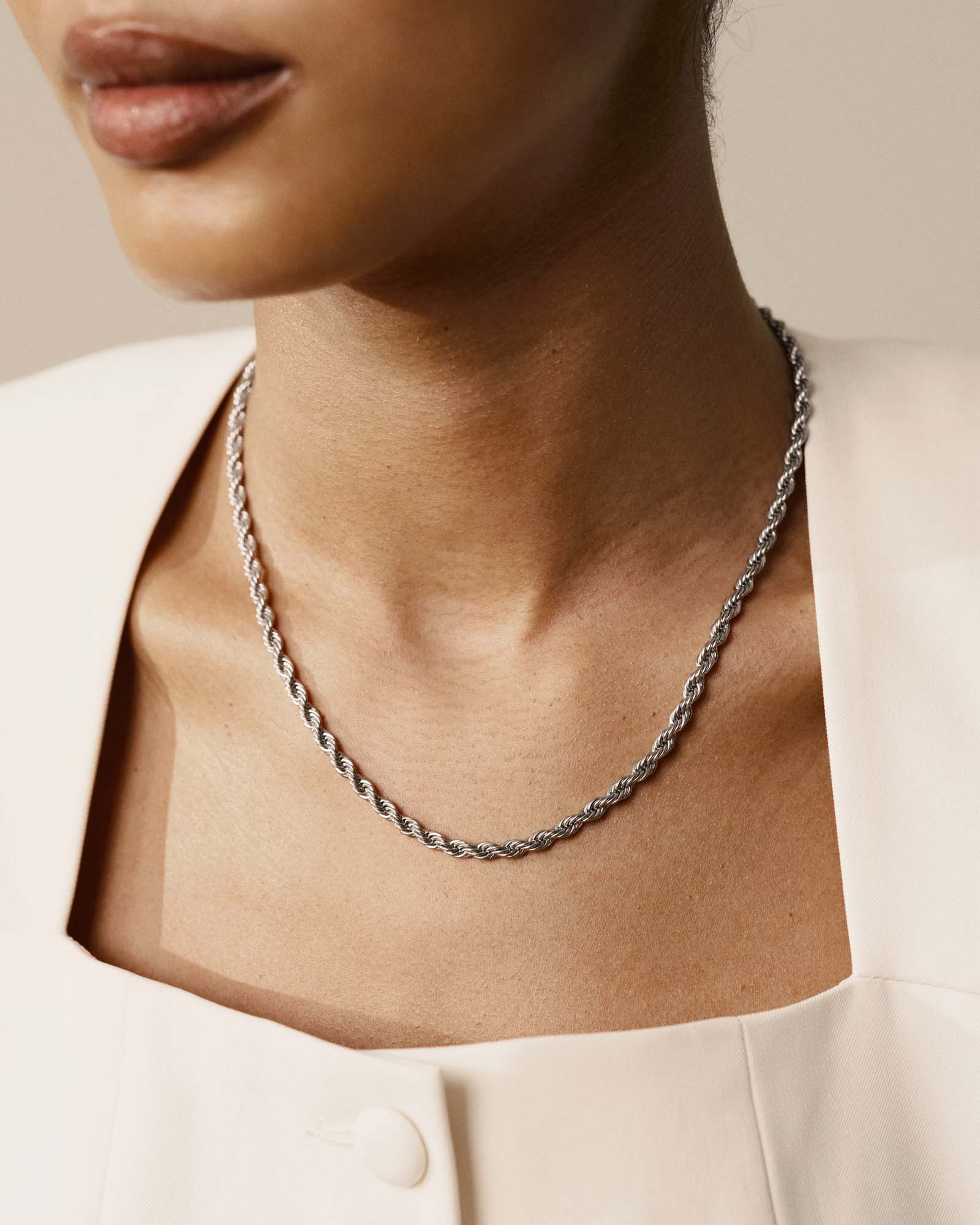 Bold Rope Chain Necklace - Image 3
